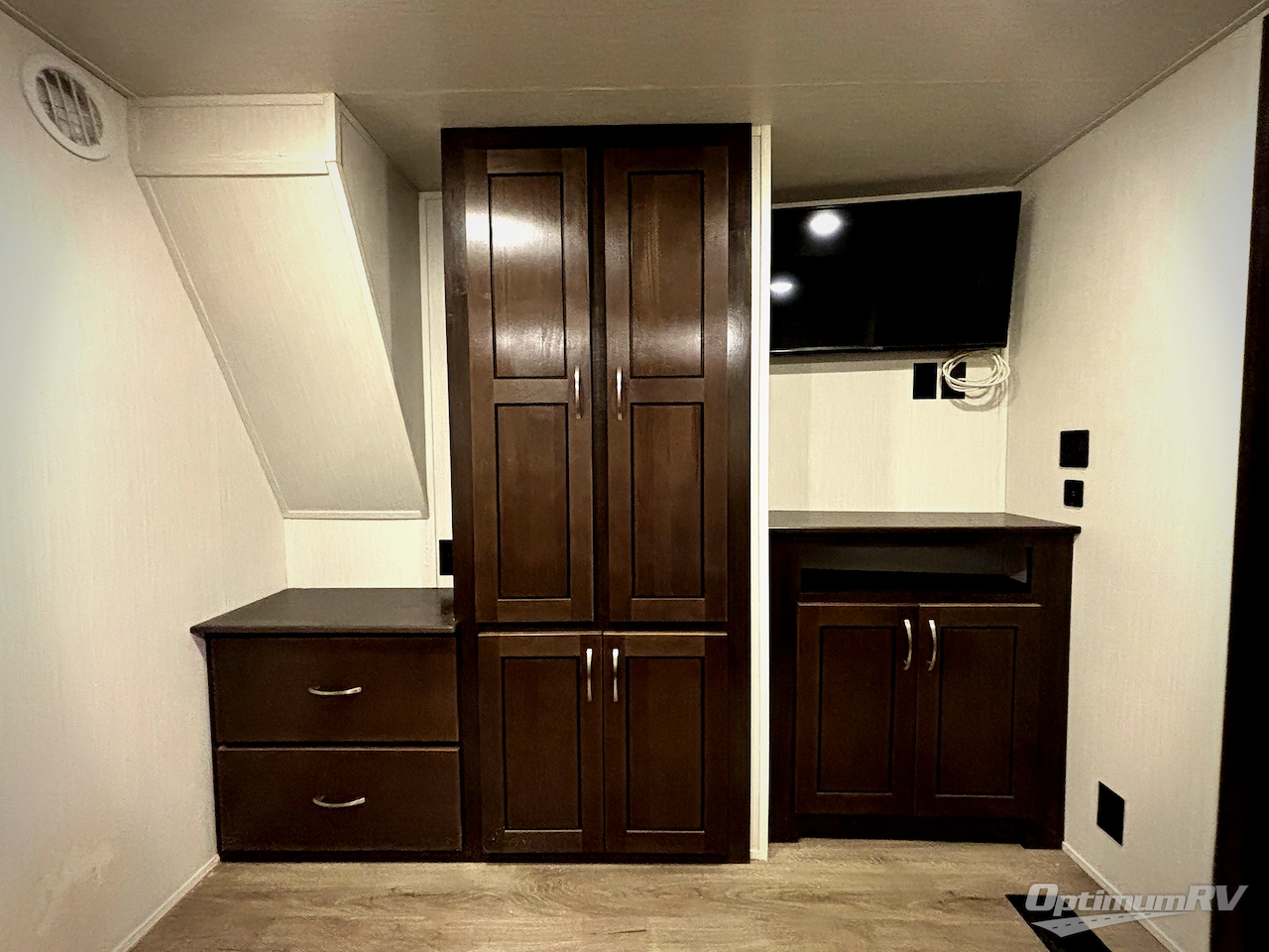 2020 Forest River Cedar Creek Silverback 37MBH Photo 20