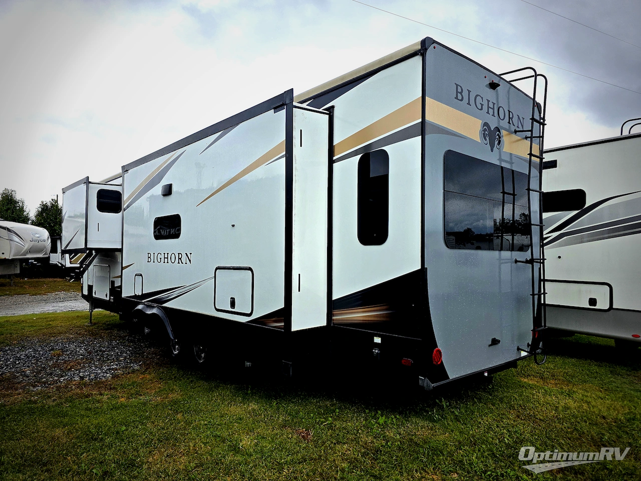 2022 Heartland Bighorn 3970FB Photo 2