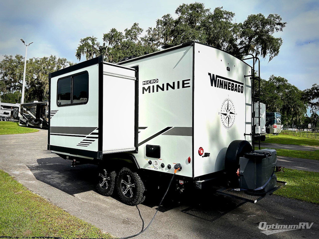2022 Winnebago Towables Micro Minnie 1808FBS Photo 3