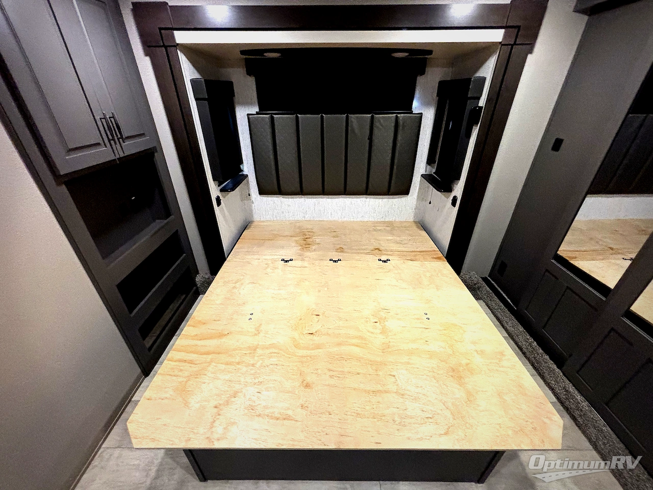 2021 Grand Design MOMENTUM 397TH Photo 8