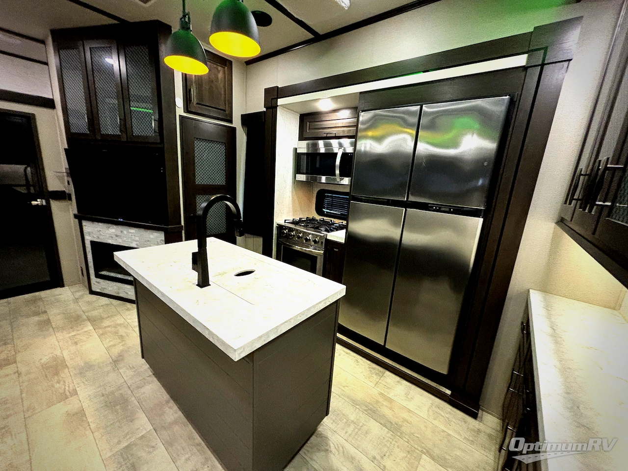 2021 Grand Design MOMENTUM 397TH Photo 15