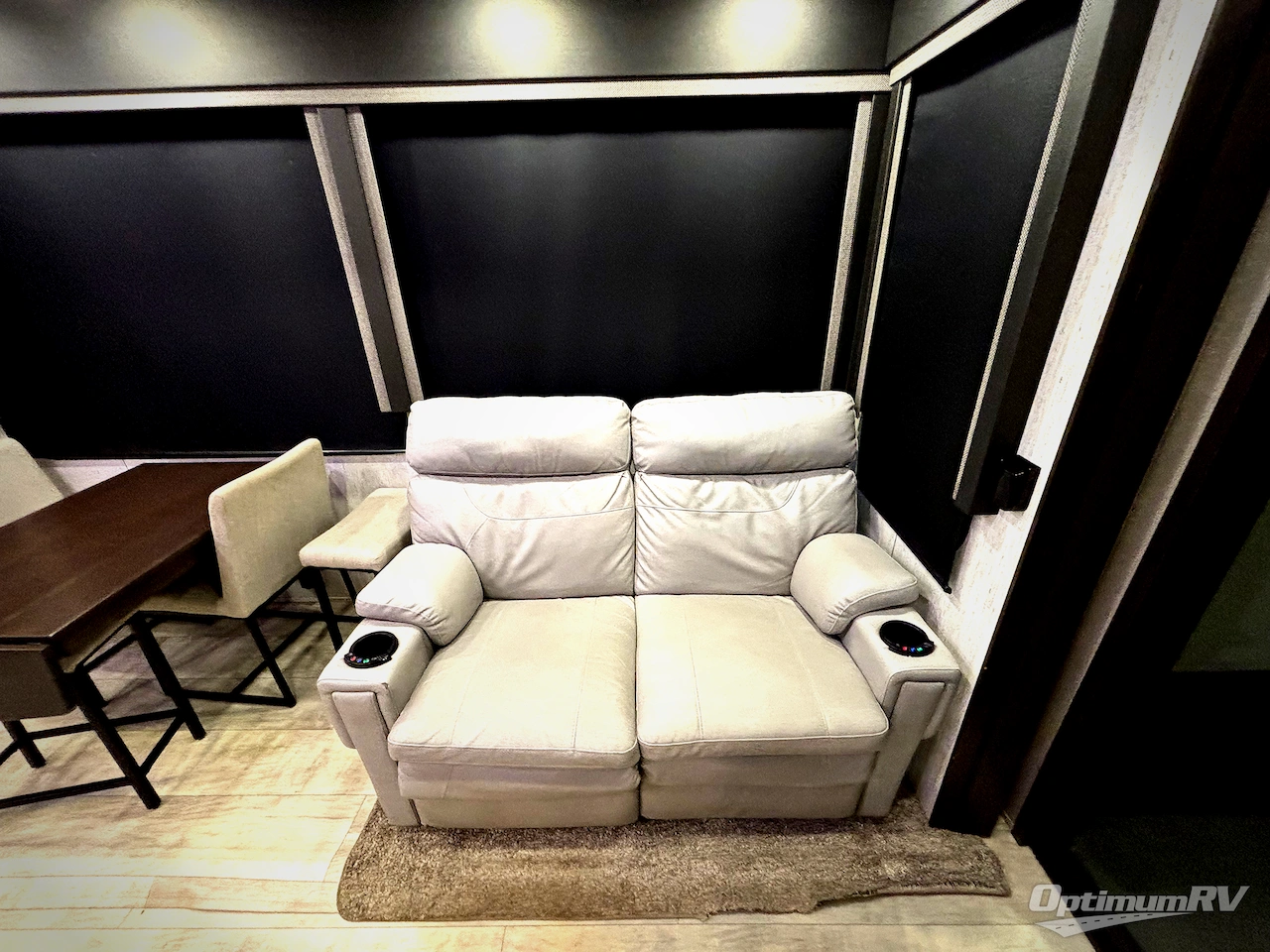 2021 Grand Design MOMENTUM 397TH Photo 17