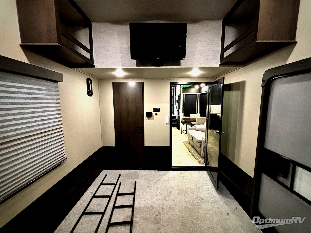 2021 Grand Design MOMENTUM 397TH Photo 20