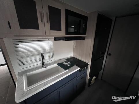 2025 Prime Time Avenger LT 16BH RV Photo 4