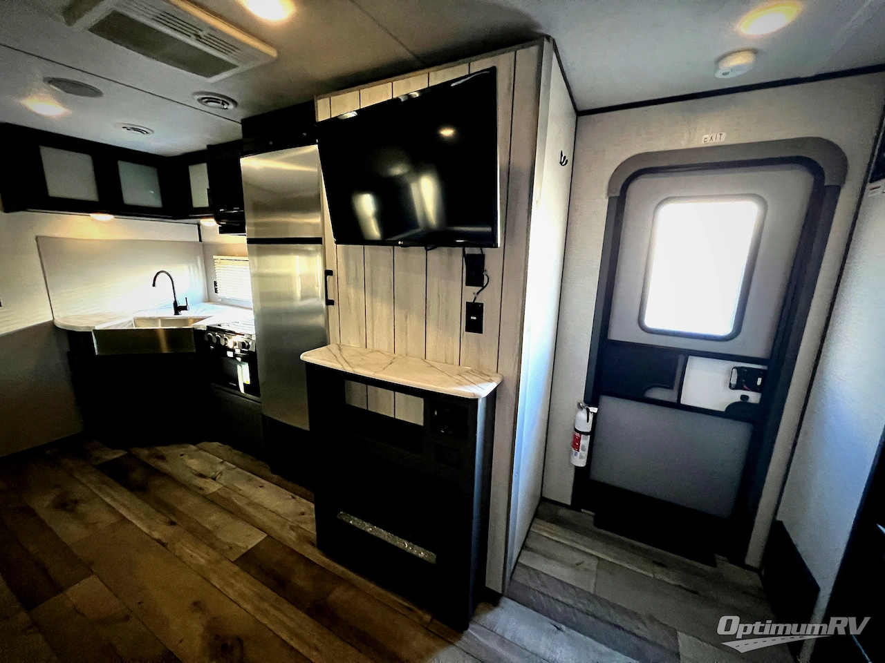 2022 Dutchmen Colorado 30BHSC Photo 13