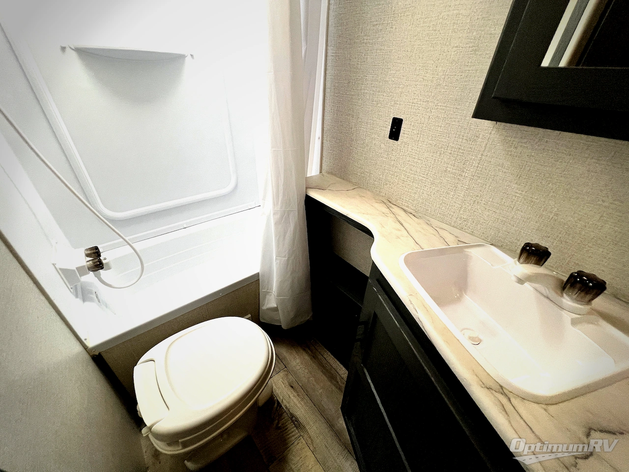 2022 Dutchmen Colorado 30BHSC Photo 16