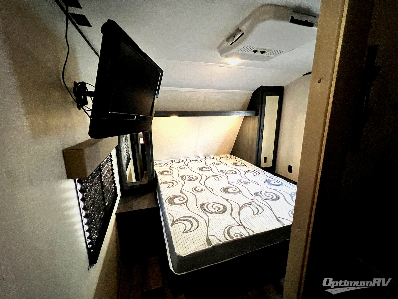 2022 Dutchmen Colorado 30BHSC Photo 21