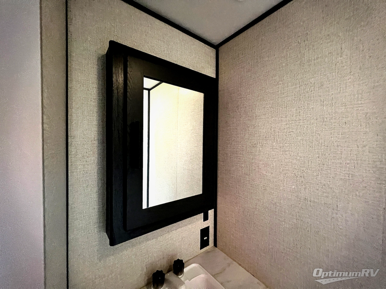 2022 Dutchmen Colorado 30BHSC Photo 23