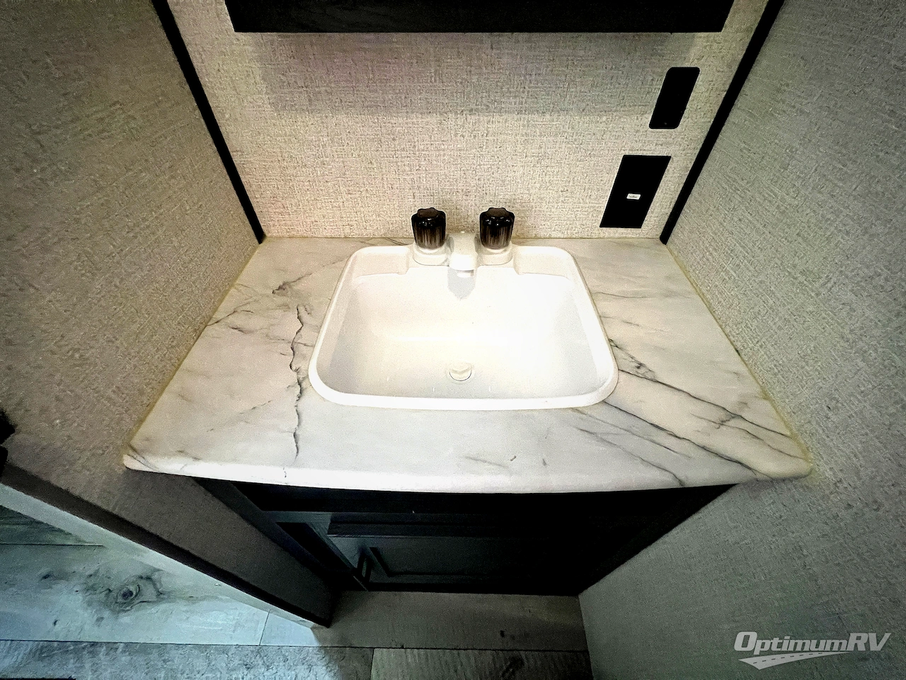 2022 Dutchmen Colorado 30BHSC Photo 24