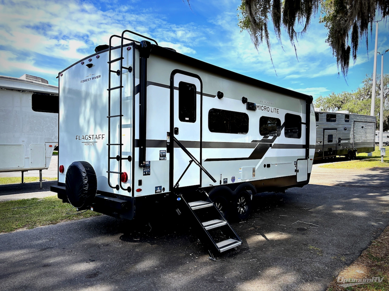 2026 Forest River Flagstaff Micro Lite 22FBS Photo 2