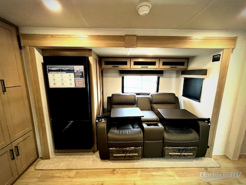 2026 Forest River Flagstaff Micro Lite 25BSDS RV Photo 3