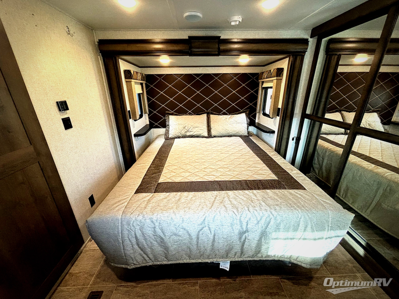 2019 Keystone Montana 3130RE Photo 13