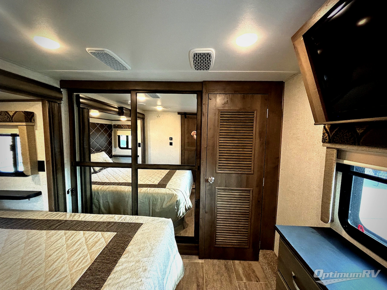 2019 Keystone Montana 3130RE Photo 16