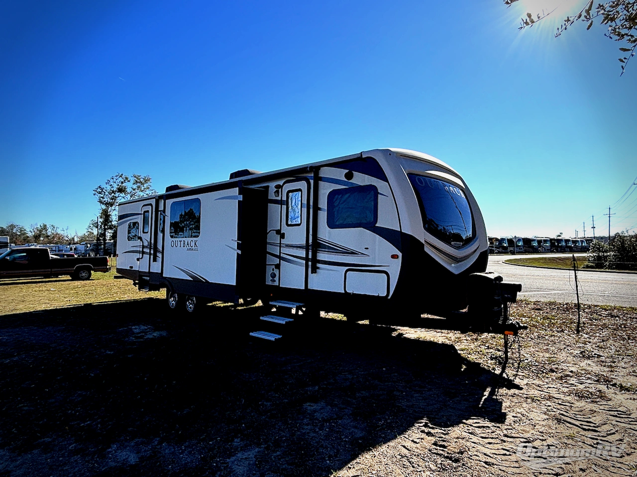 2017 Keystone Outback 332FK Photo 1