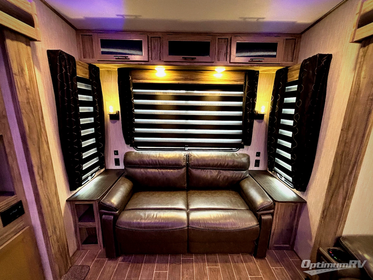 2021 Forest River Cherokee Arctic Wolf 3550SUITE Photo 19