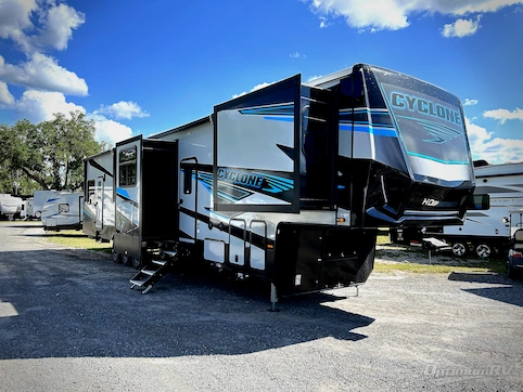 New 2026 Heartland Cyclone 4008 Featured Photo