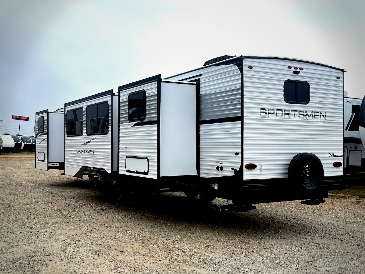 2026 KZ Sportsmen SE 383DBKSE Photo 3