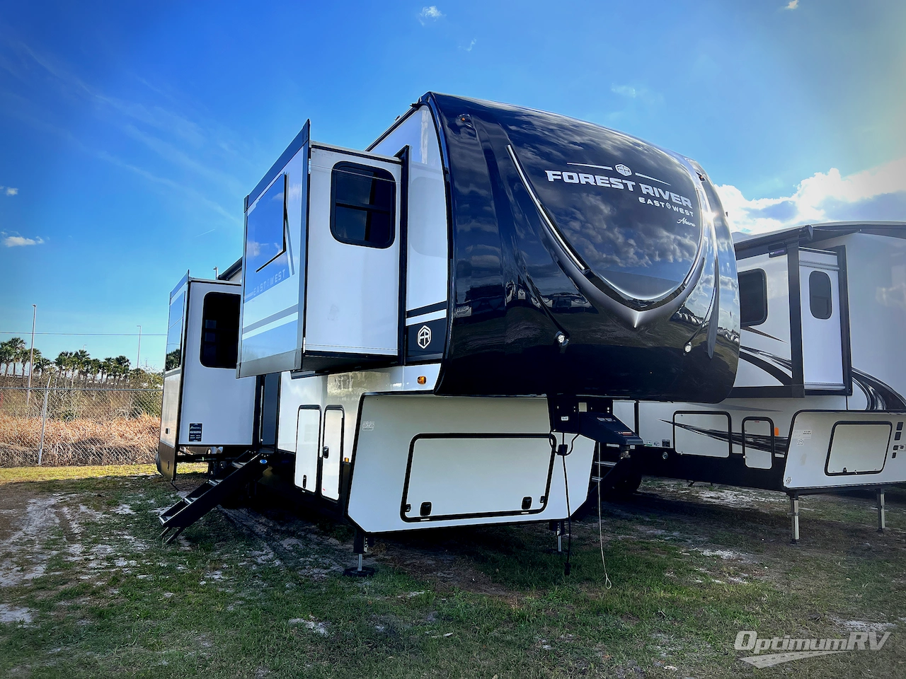 2025 East To West Ahara 380FL Photo 1