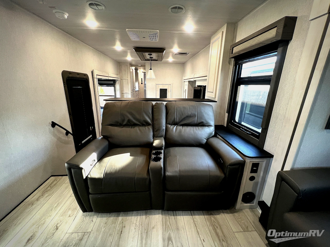 2025 East To West Ahara 380FL Photo 10