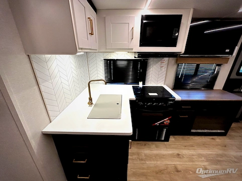 2025 Heartland North Trail 26RLX RV Photo 4