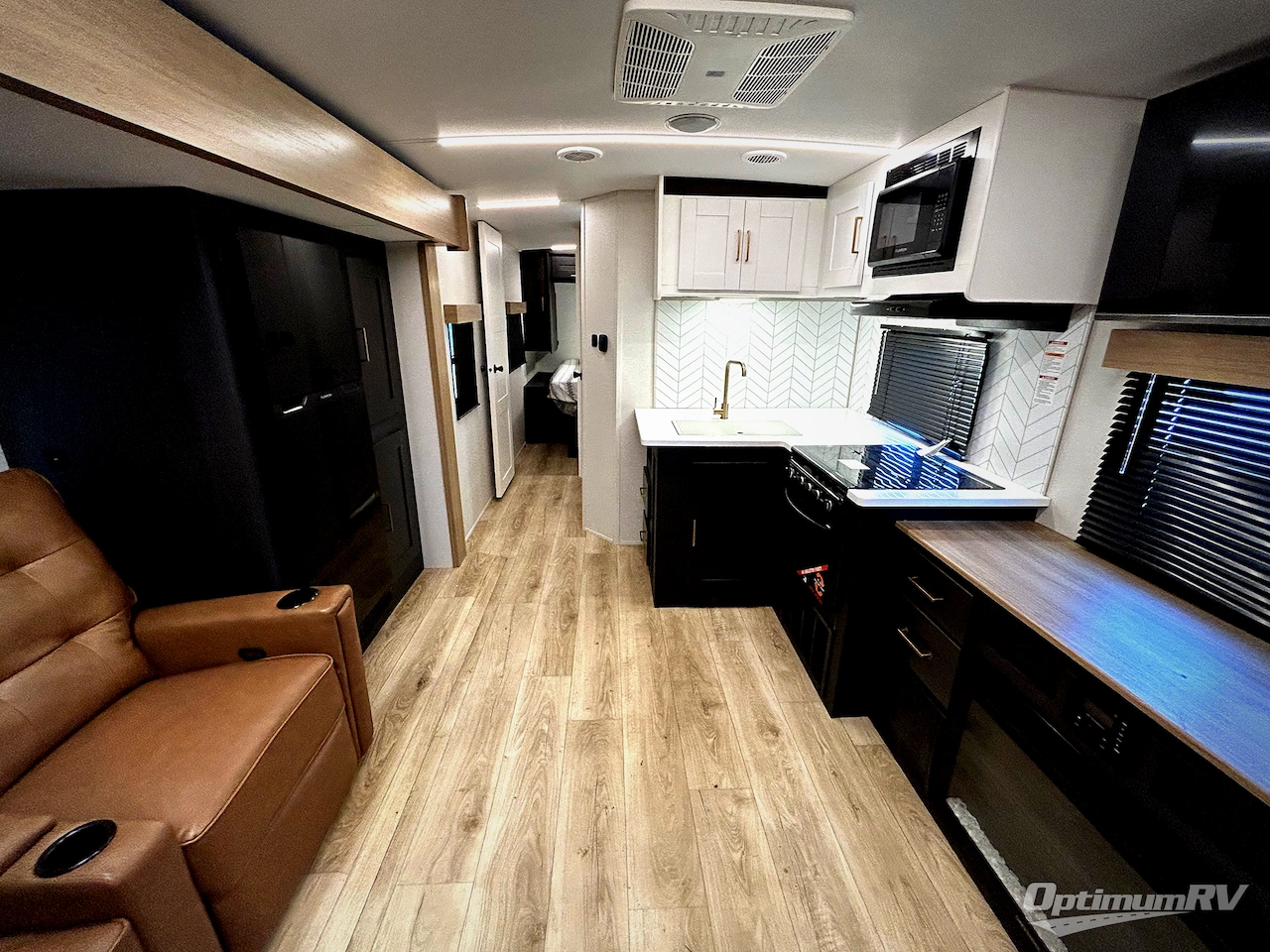 2025 Heartland North Trail 26RLX Photo 5