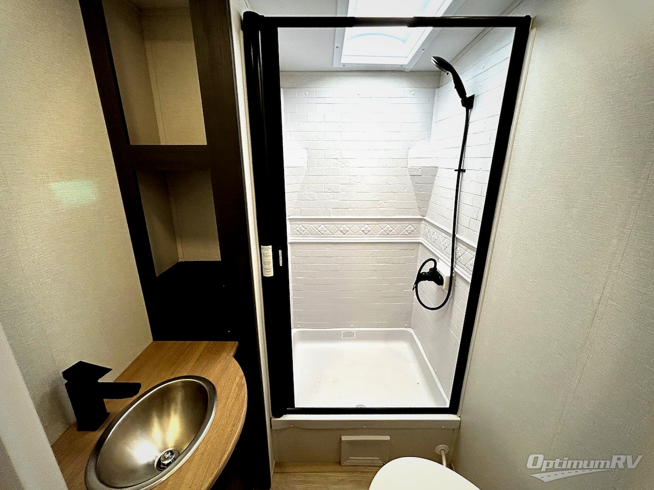 2025 Heartland North Trail 26RLX Photo 8