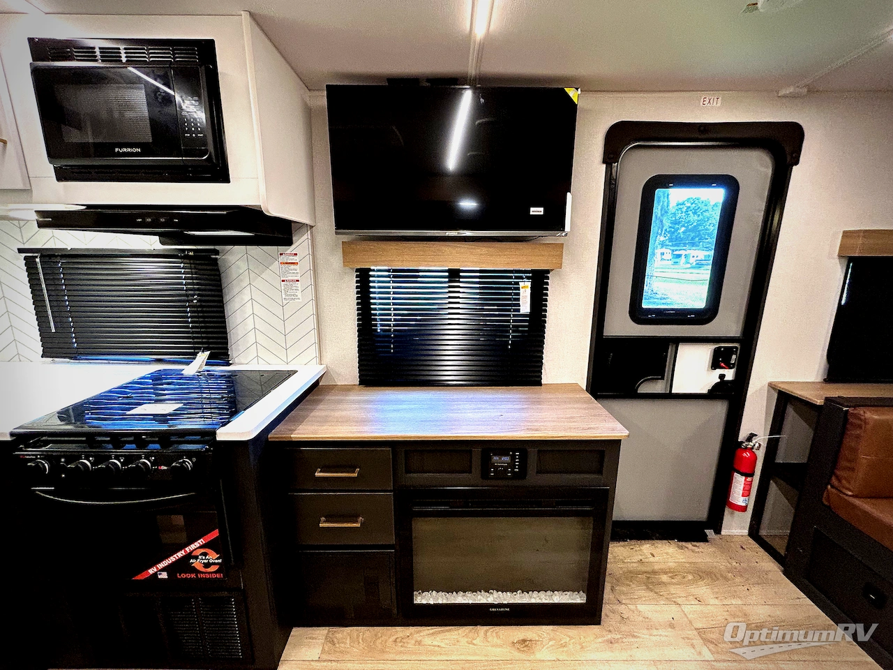 2025 Heartland North Trail 26RLX Photo 11