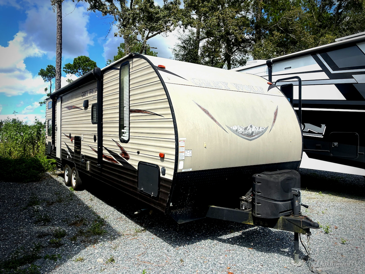 2017 Forest River Cherokee Grey Wolf 26CKSE Photo 1