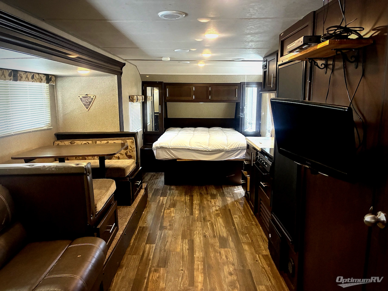 2017 Forest River Cherokee Grey Wolf 26CKSE Photo 4