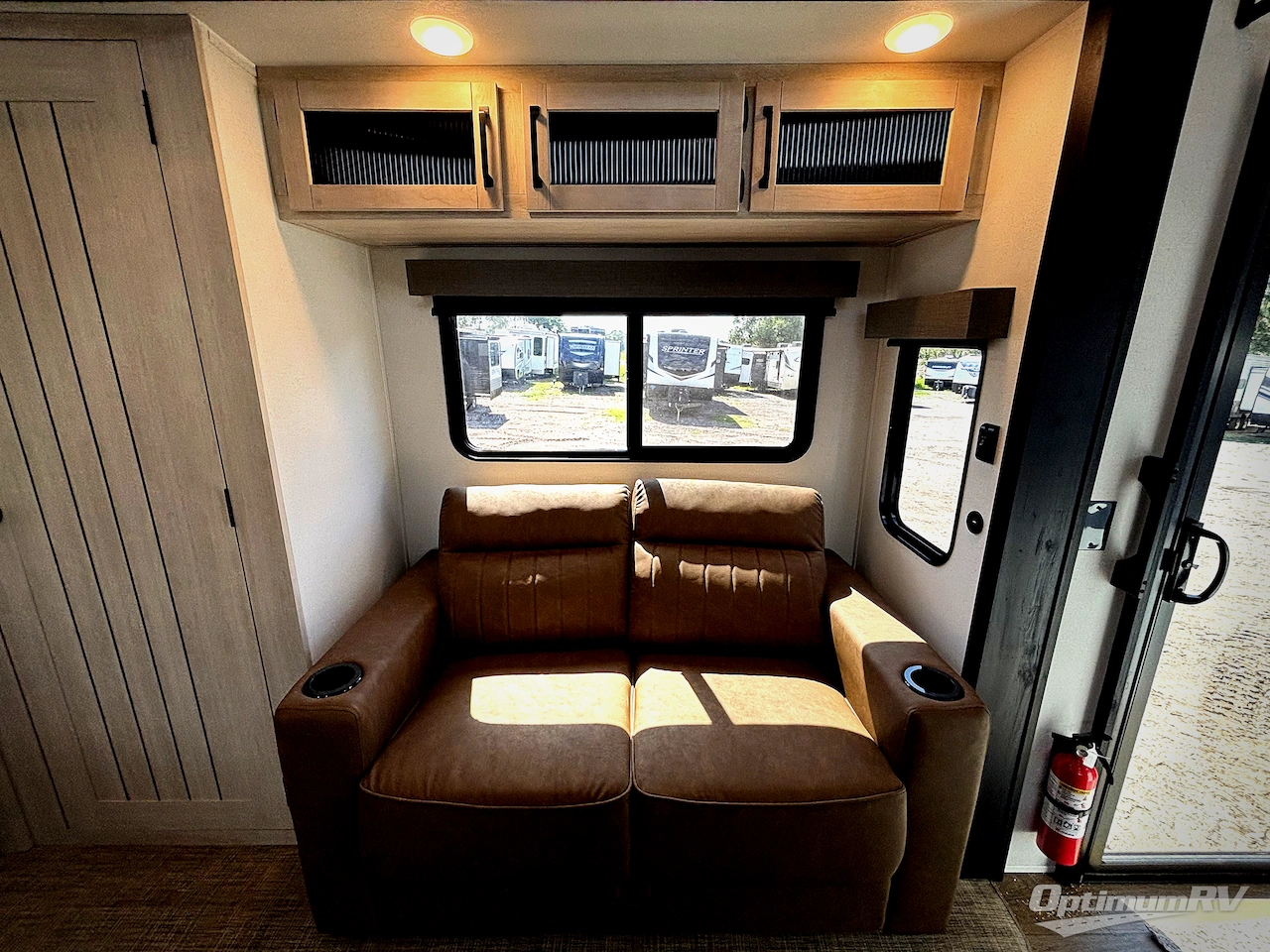 2027 Forest River Puma Vista 403LFT Photo 6