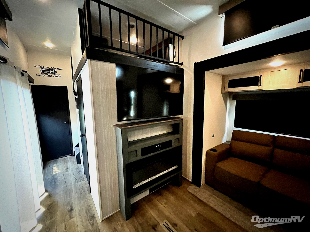 2027 Forest River Puma Vista 403LFT Photo 10
