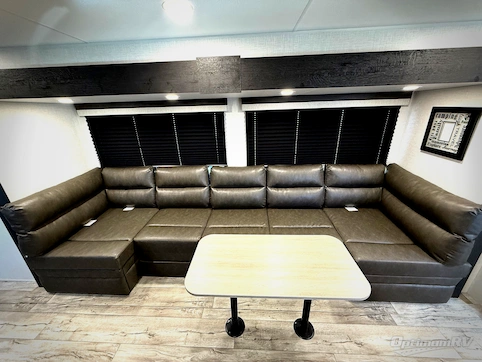 2026 Venture Sienna SA311VDB RV Photo 2