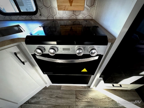 2026 Venture Sienna SA311VDB RV Photo 4