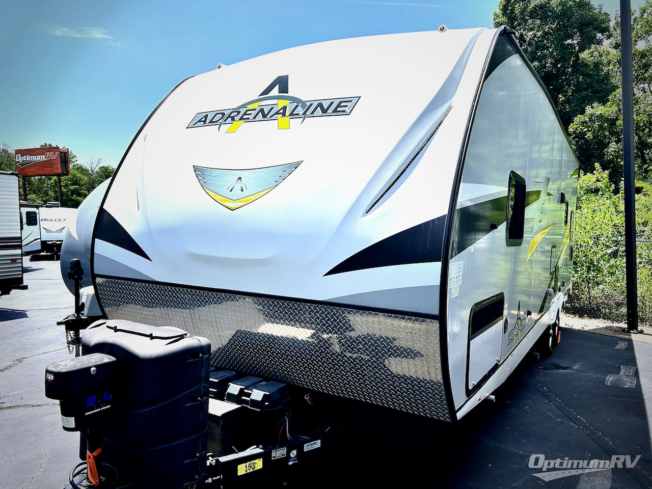 2021 Coachmen Adrenaline 27KB Photo 2