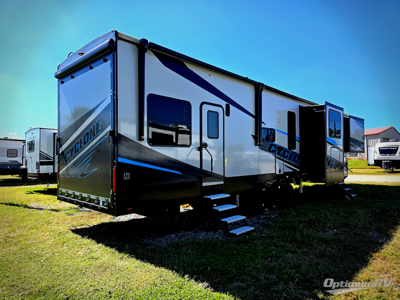 2026 Heartland Cyclone 4008 Photo 2