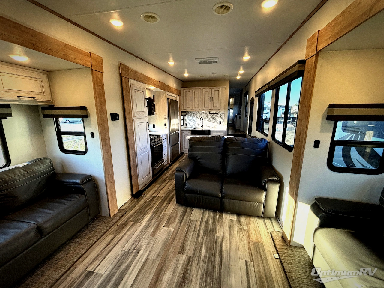 2024 Heartland Bighorn Traveler 37RD Photo 10