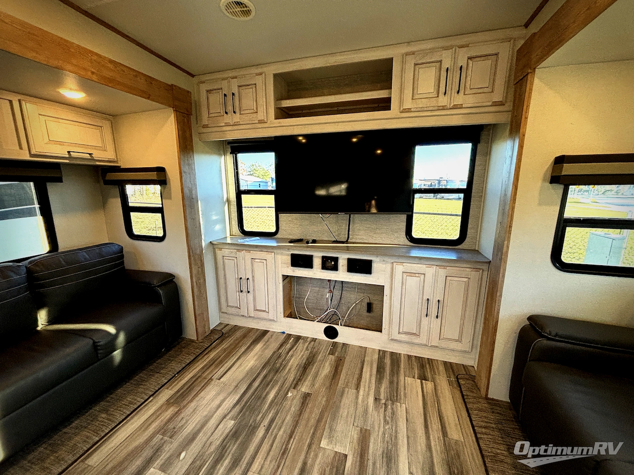 2024 Heartland Bighorn Traveler 37RD Photo 12