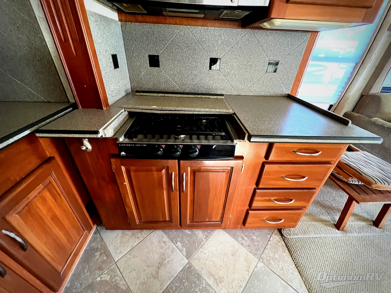 2006 National RV Tradewinds 40E Photo 13