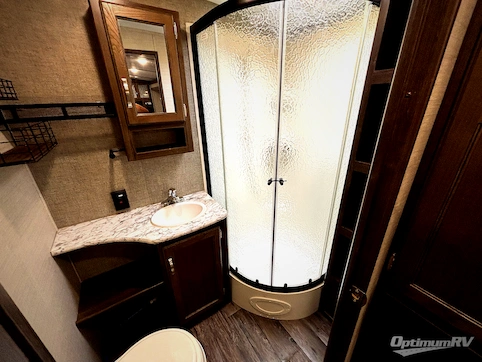 2018 Keystone Premier Ultra Lite 26RBPR RV Photo 3