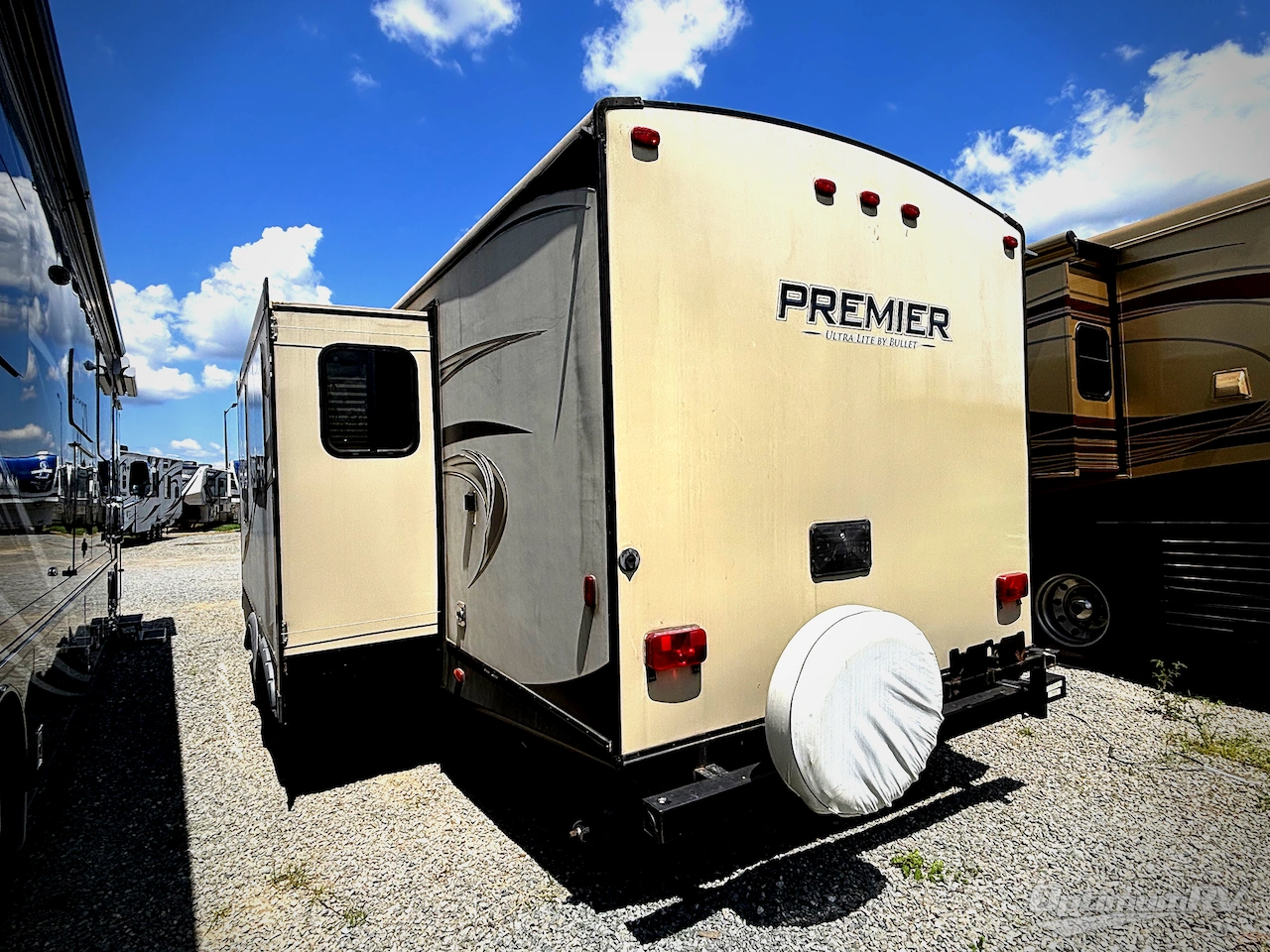 2018 Keystone Premier Ultra Lite 26RBPR Photo 2