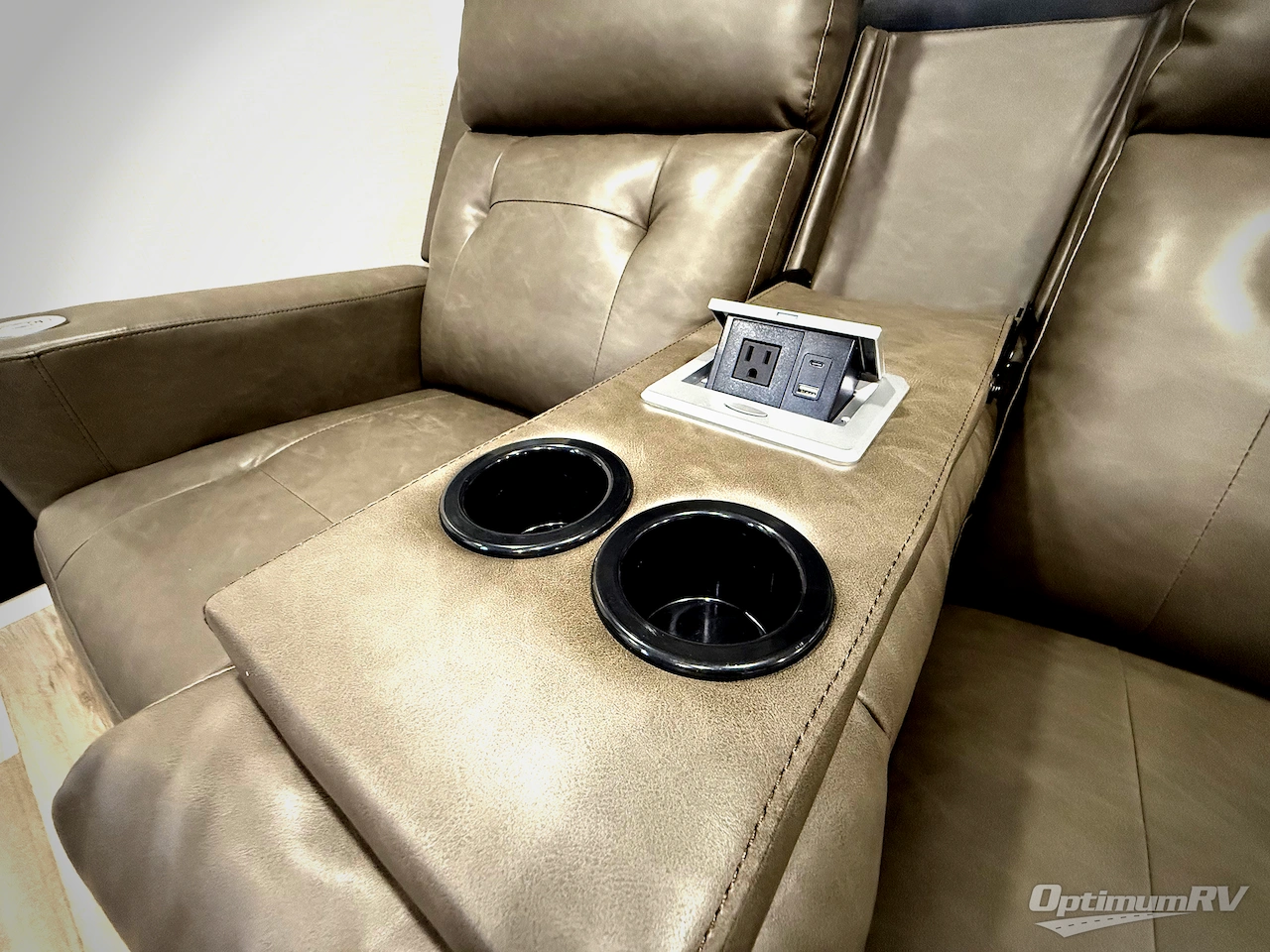 2026 Venture Stratus SR261VRB Photo 7