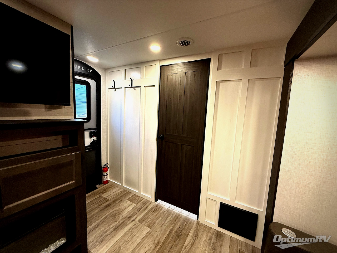 2026 Venture Stratus SR261VRB Photo 15