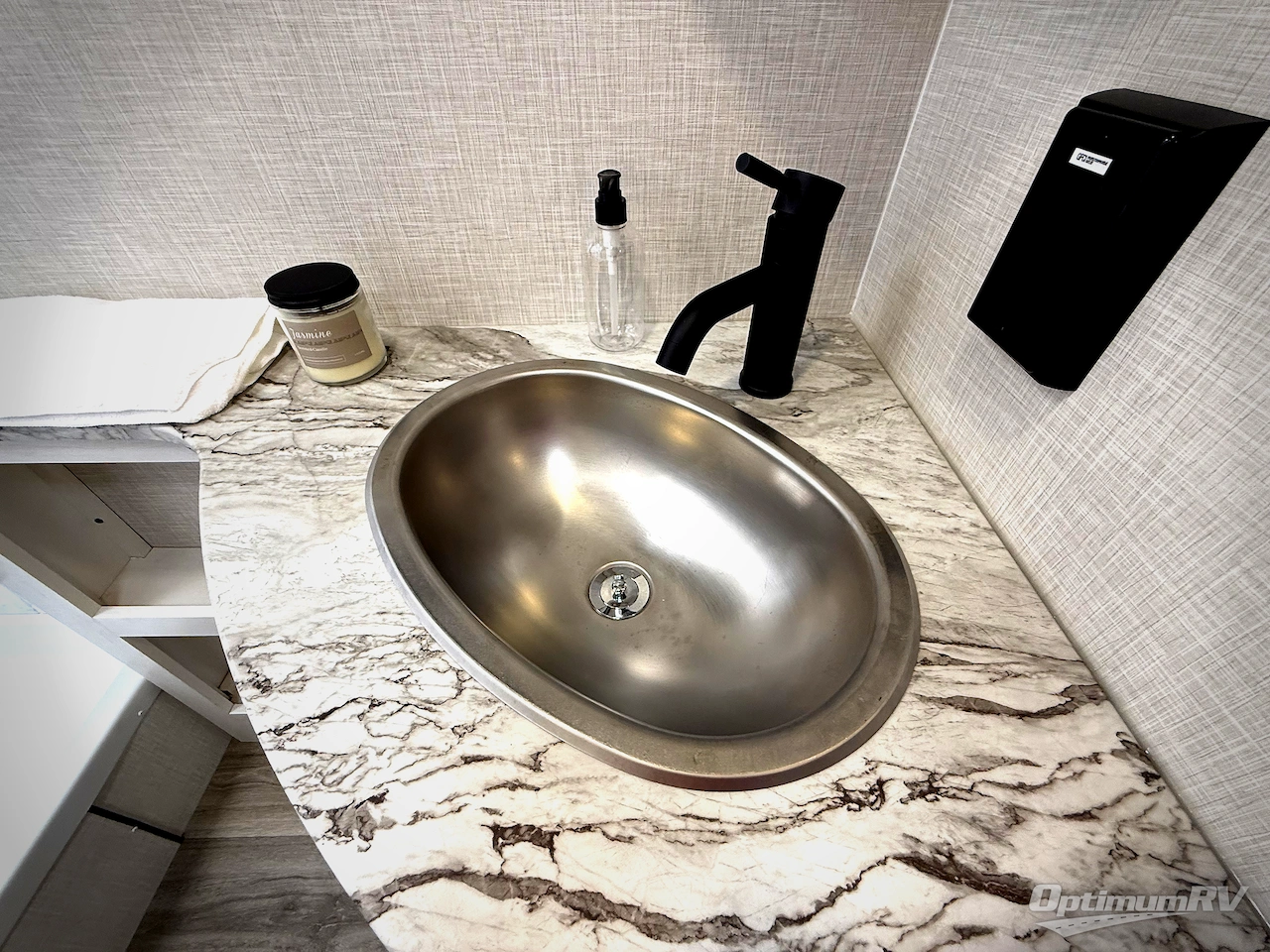 2026 Venture Stratus SR261VRB Photo 17