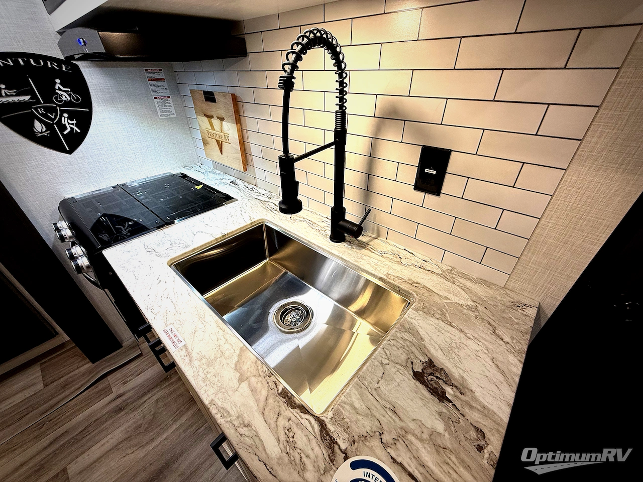 2026 Venture Stratus SR302VBH Photo 6