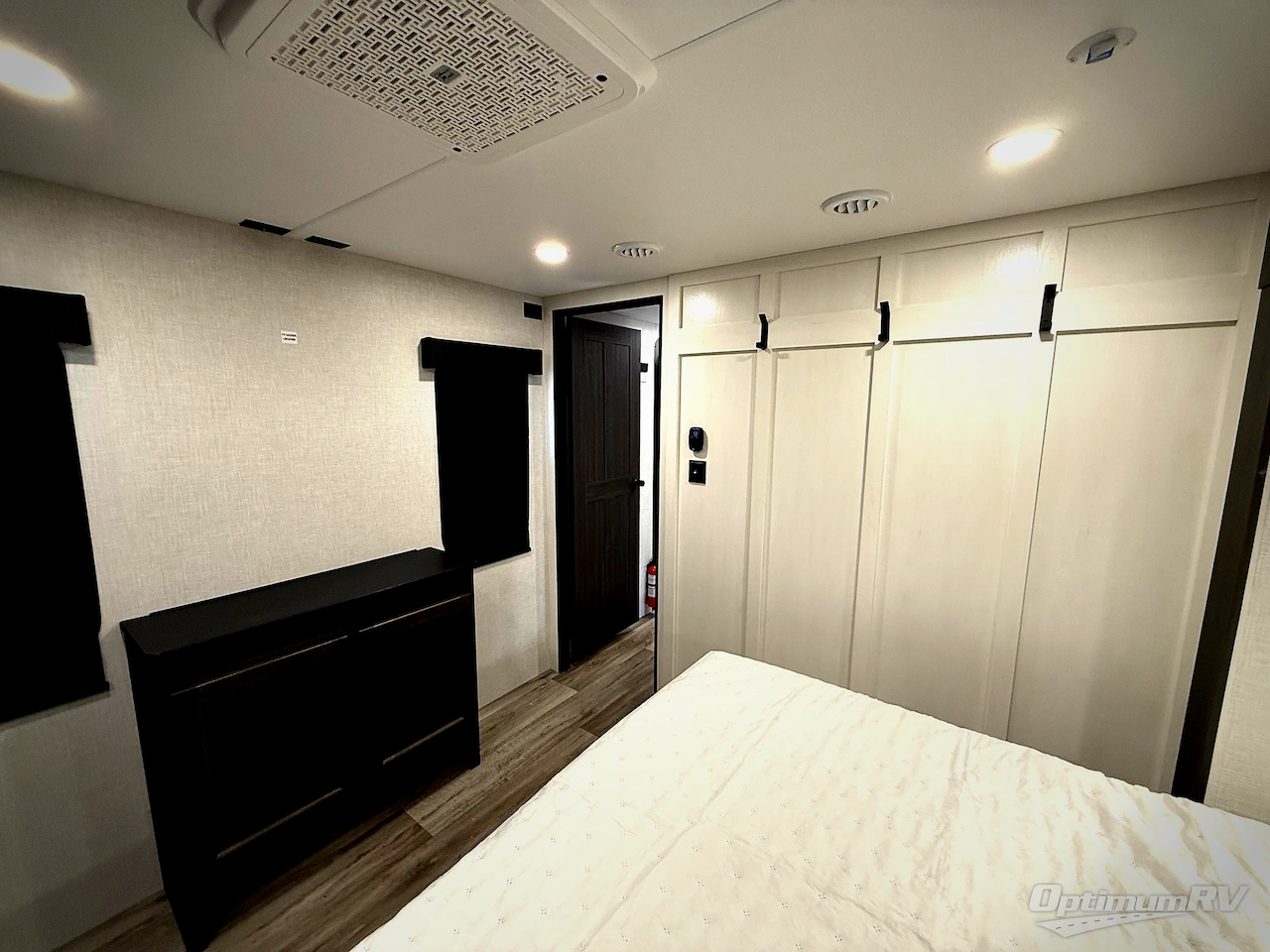 2026 Venture Stratus SR302VBH Photo 21