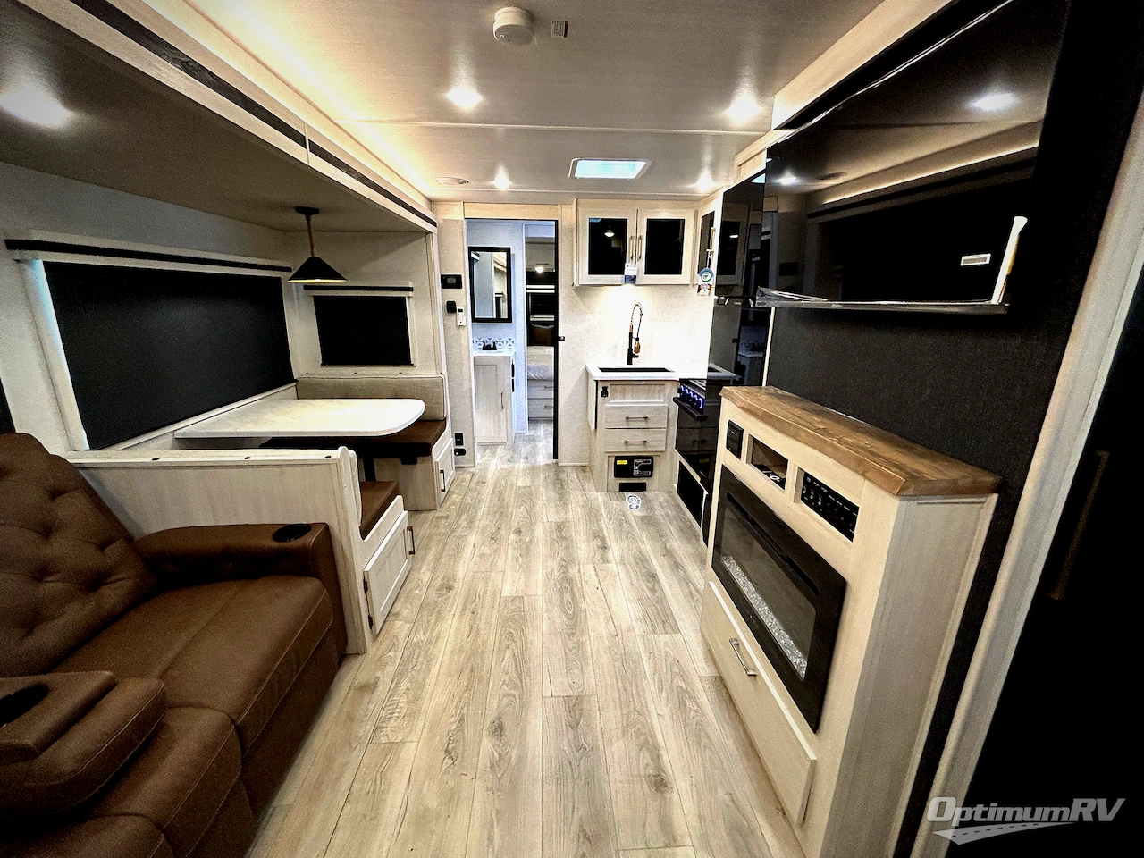 2025 Forest River Surveyor Legend 303BHLE Photo 5