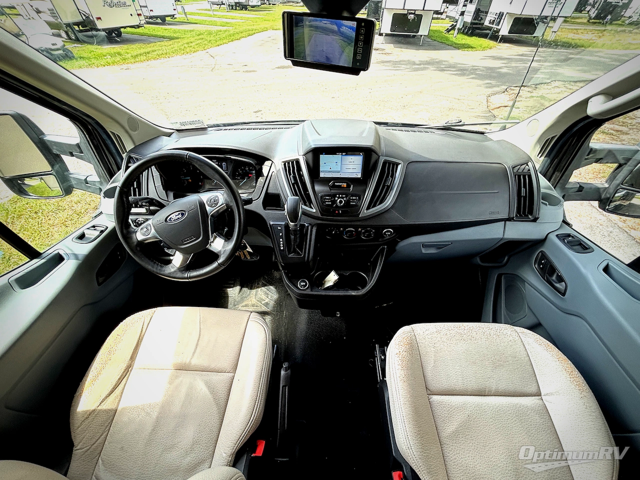 2017 Winnebago Fuse 23A Photo 8
