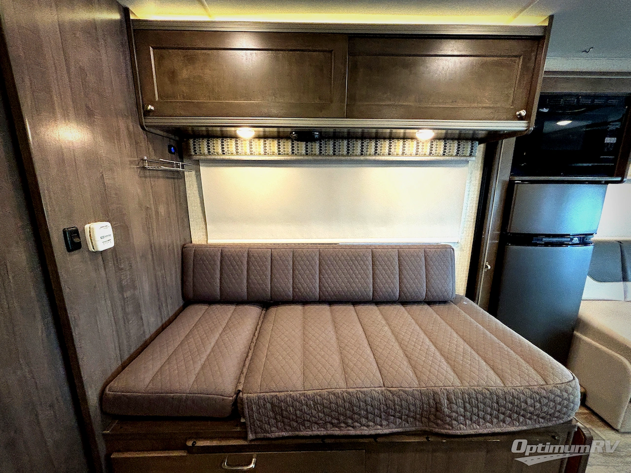 2017 Winnebago Fuse 23A Photo 17
