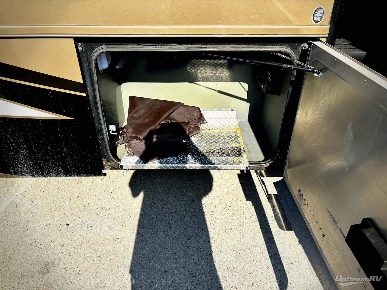2014 Tiffin Allegro 36 LA Photo 16