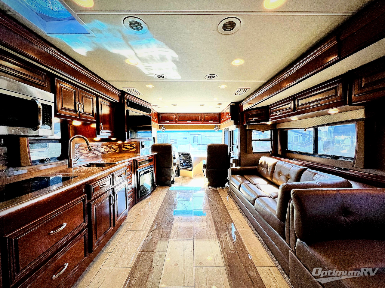 2017 Forest River Berkshire XL 40A Photo 4